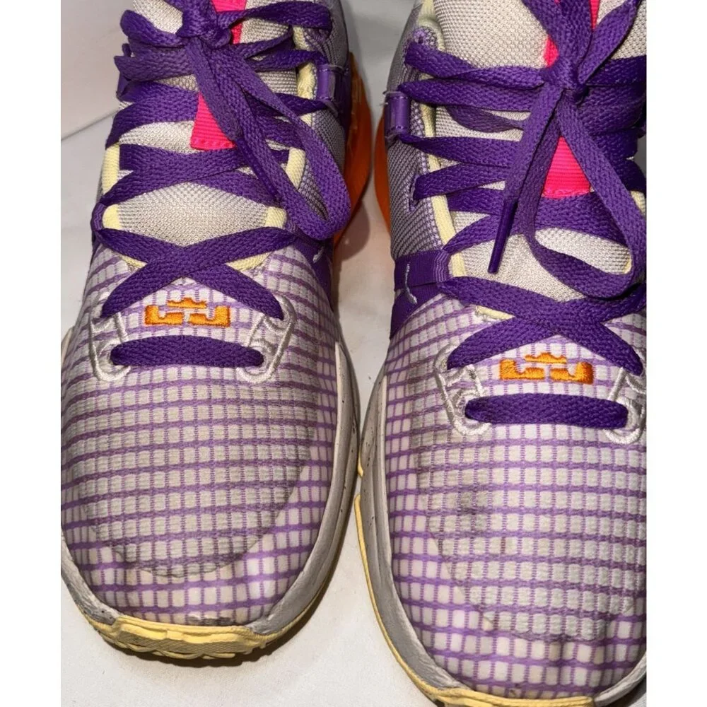 Nike Womens Athletic Shoes Size 5.5Y US Purple/Orange Lace-Up Lightweight Design - Picture 4 of 10